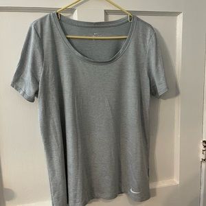 WOMEN’S NIKE DRI-FIT GREY TEE